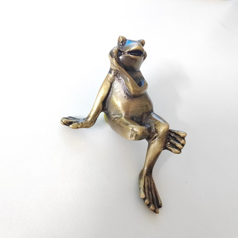 Frog Brass Cabinet Door Knobs  - Unique Furniture Hardware Pulls recension och pris